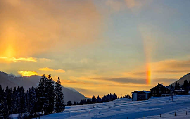 Regenbogen im Schnee